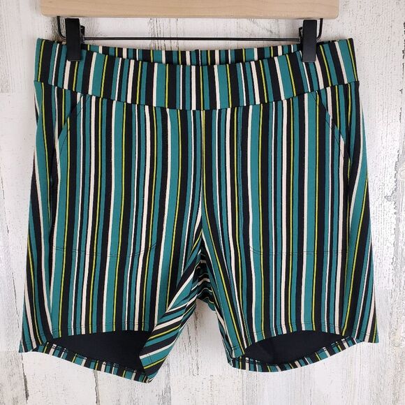 Torrid Striped Biker Shorts Sz 1X - Picture 1 of 6